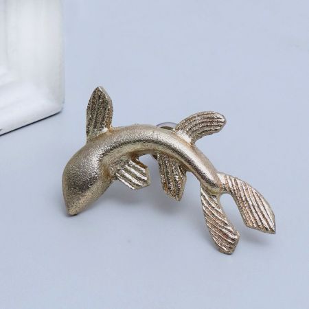 Dolphin-Shaped Iron Knob for Wardrobe and Cupboard
